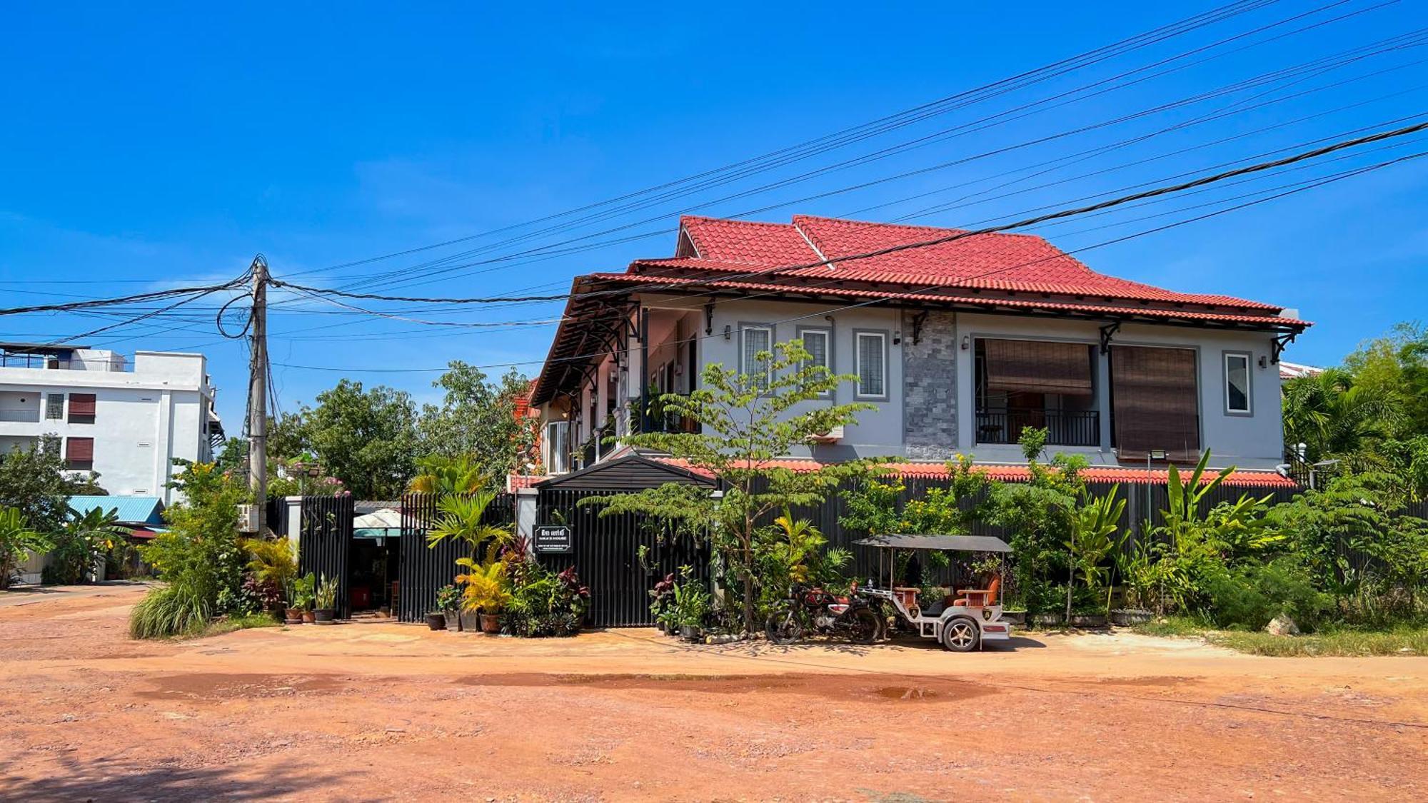 Nika'S House Hostel Siem Reap Exterior photo